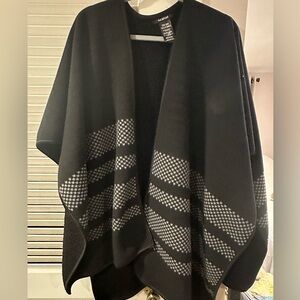 Ike Behar Black Fleece Poncho